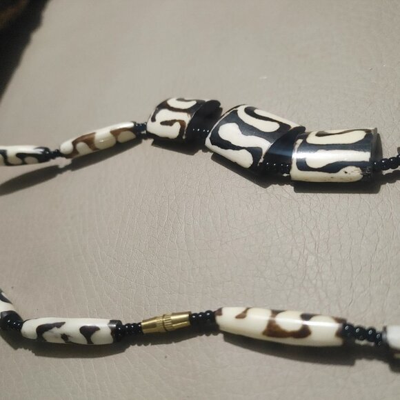African Batik Necklace Handmade Brown White Cow Bone Beaded Unique Barrel Clasp - Picture 3 of 8